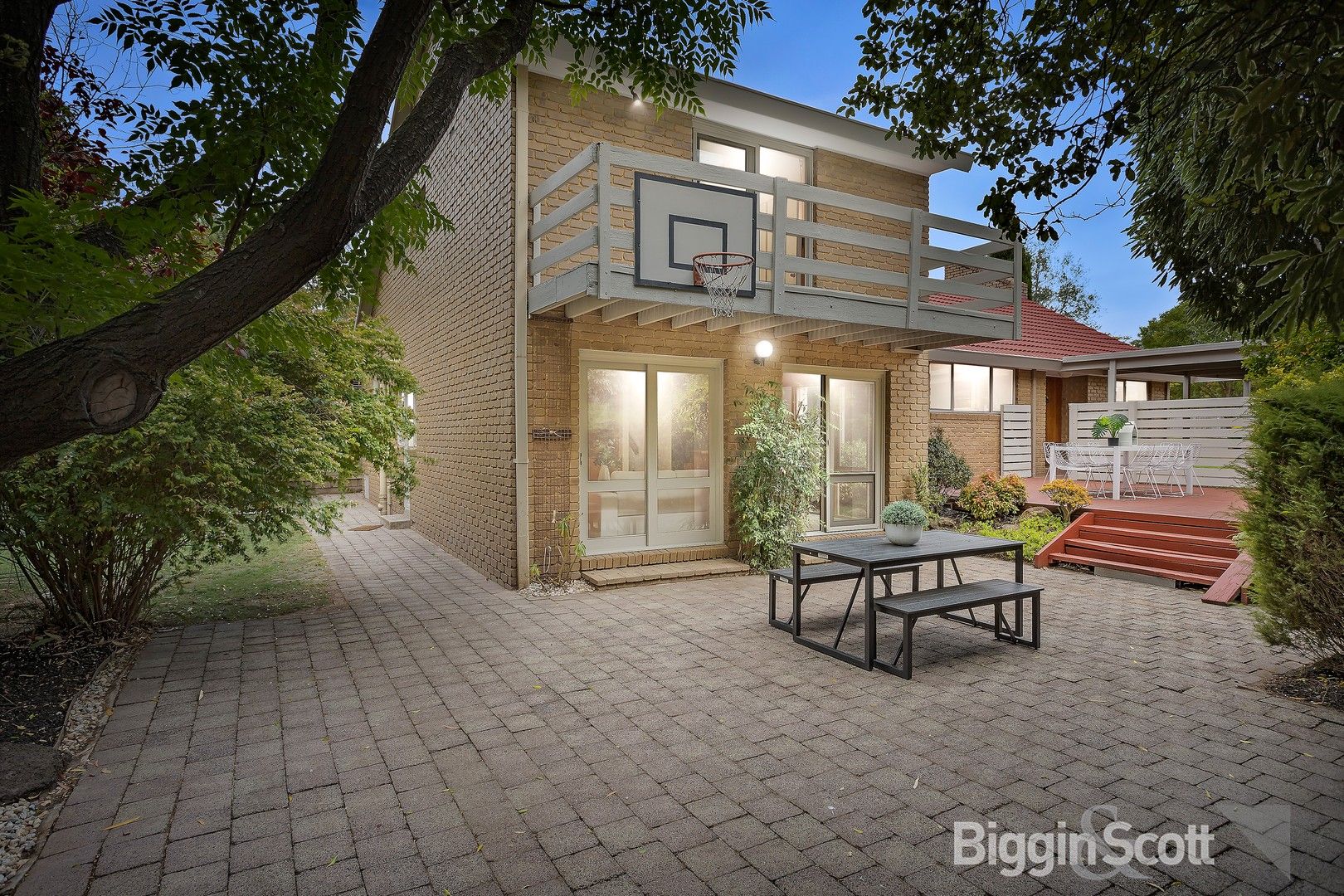 10 St Georges Court, Glen Waverley VIC 3150, Image 1