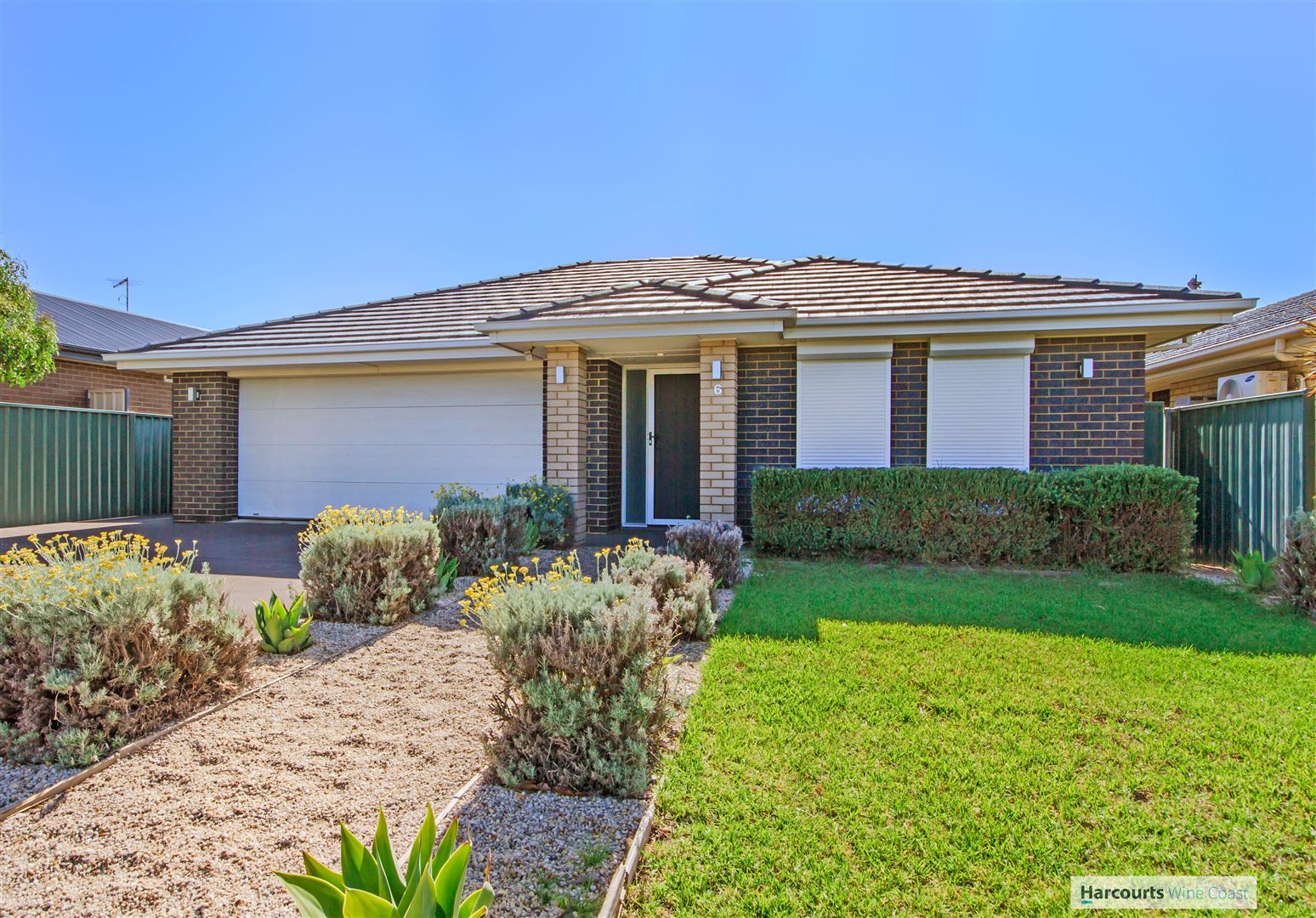4 bedrooms House in 6 Azure Place ALDINGA BEACH SA, 5173