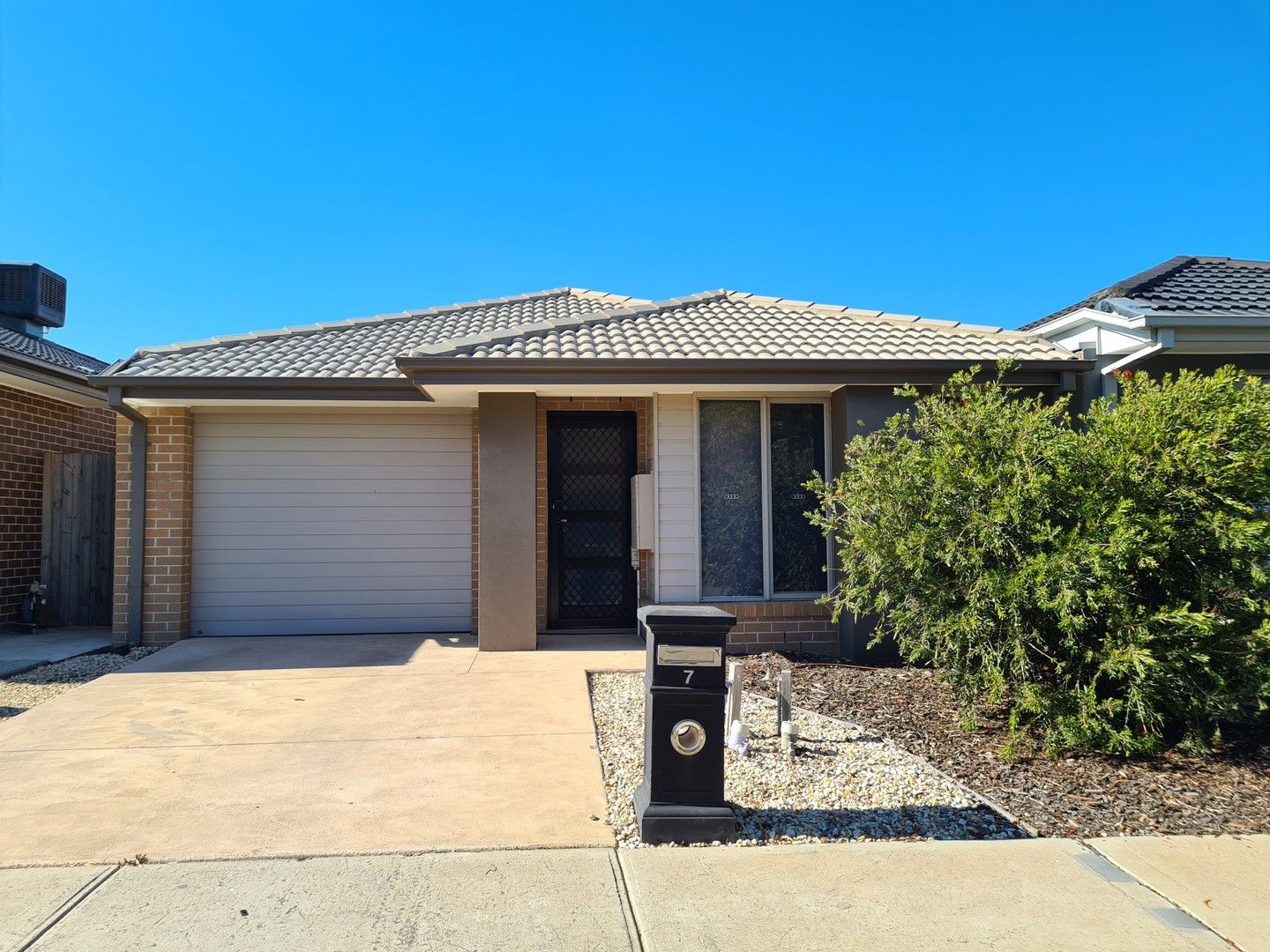 3 bedrooms House in 7 Solar Way MICKLEHAM VIC, 3064
