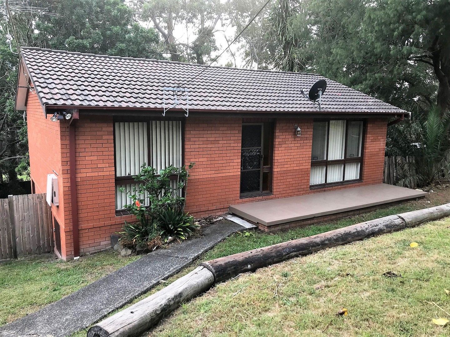 2 bedrooms House in 4 George Ave BULLI NSW, 2516