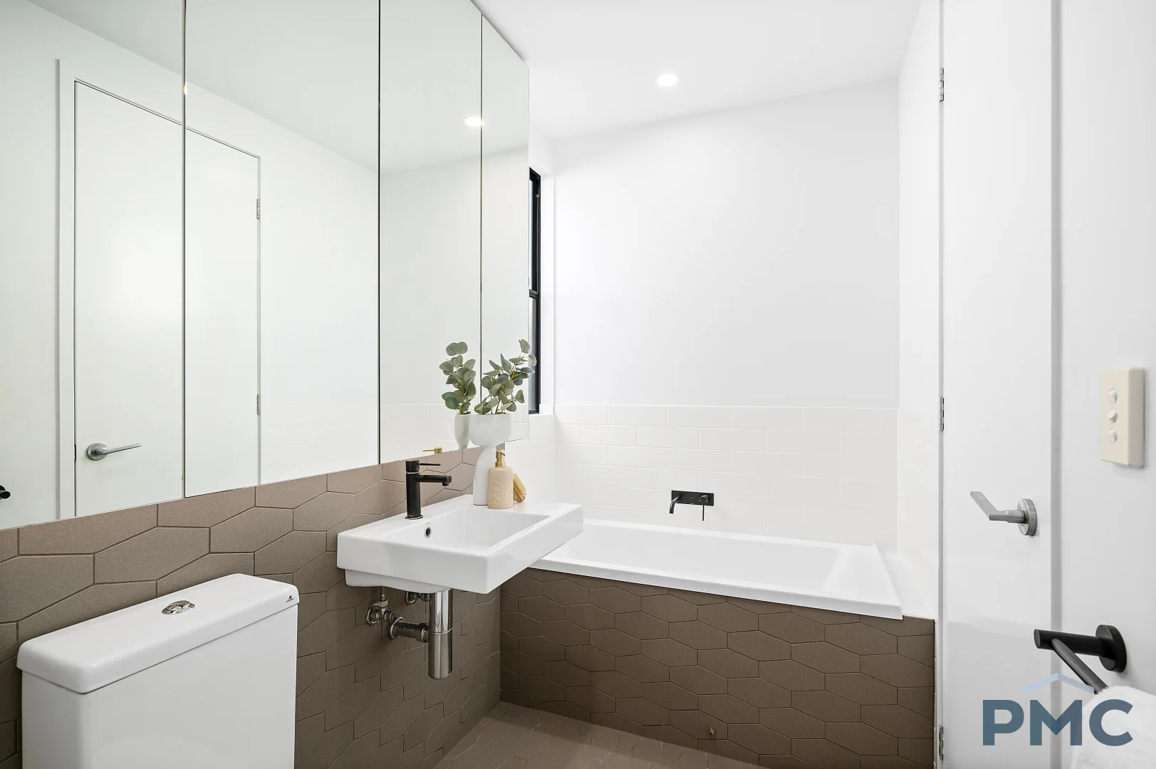 Additional image 12 of 82A Rialto Street, Greenslopes QLD 4120