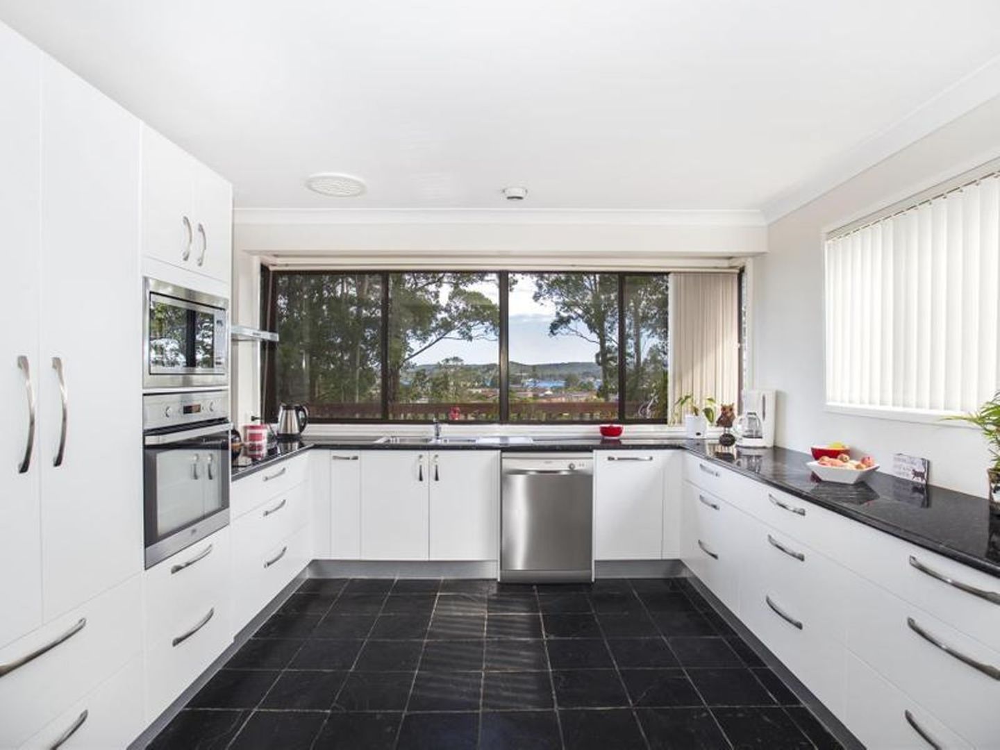 95 Palana Street, Surfside NSW 2536, Image 1