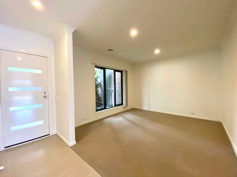 Additional image 2 of 10 Grevillea Circuit, Maidstone VIC 3012