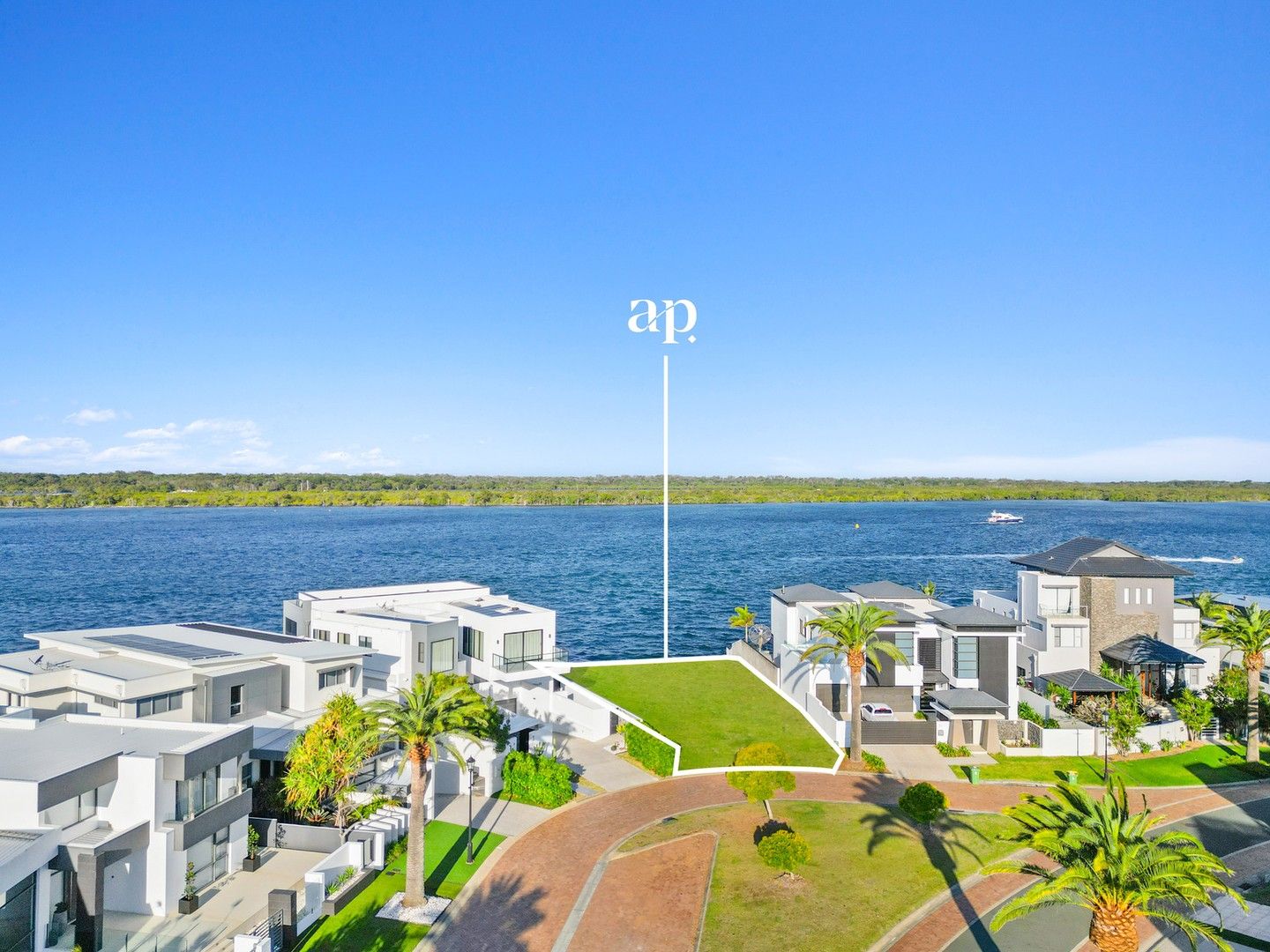 33 Parklane Terrace, Sovereign Islands QLD 4216 Domain