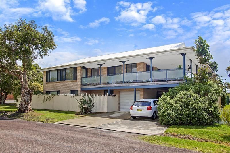 126 Bay Road, Toowoon Bay NSW 2261, Image 2