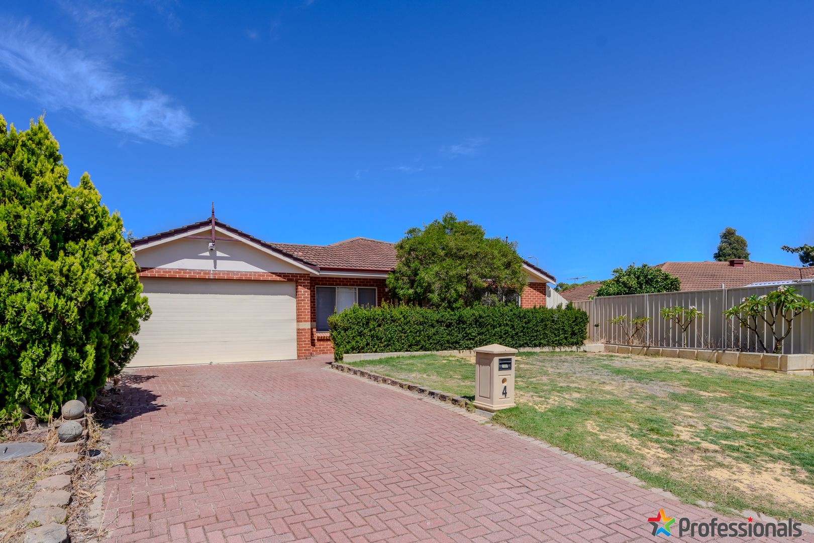 4 Brookford Court, Jandakot WA 6164, Image 2