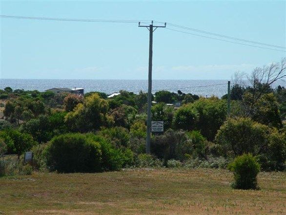 8 Fairway Avenue, Lulworth TAS 7252, Image 2