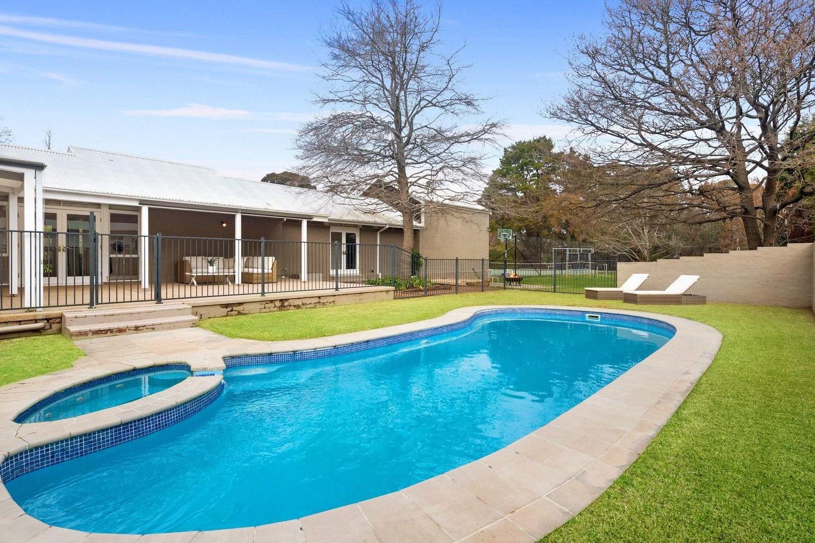 5 bedrooms House in 49A Sunninghill Avenue BURRADOO NSW, 2576