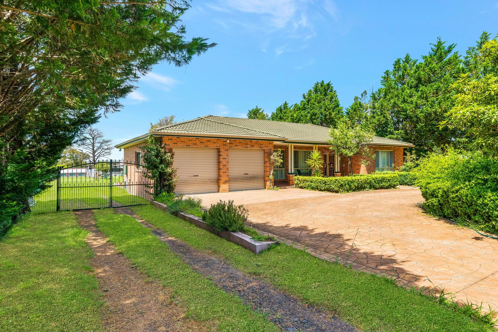 15 Nattai Street, Tahmoor NSW 2573, Image 2