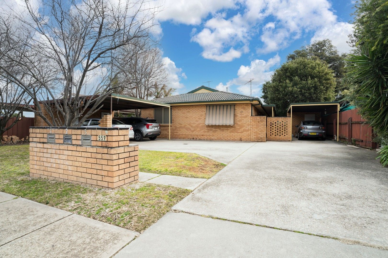 2 bedrooms Apartment / Unit / Flat in 2/559 Kemp Street LAVINGTON NSW, 2641