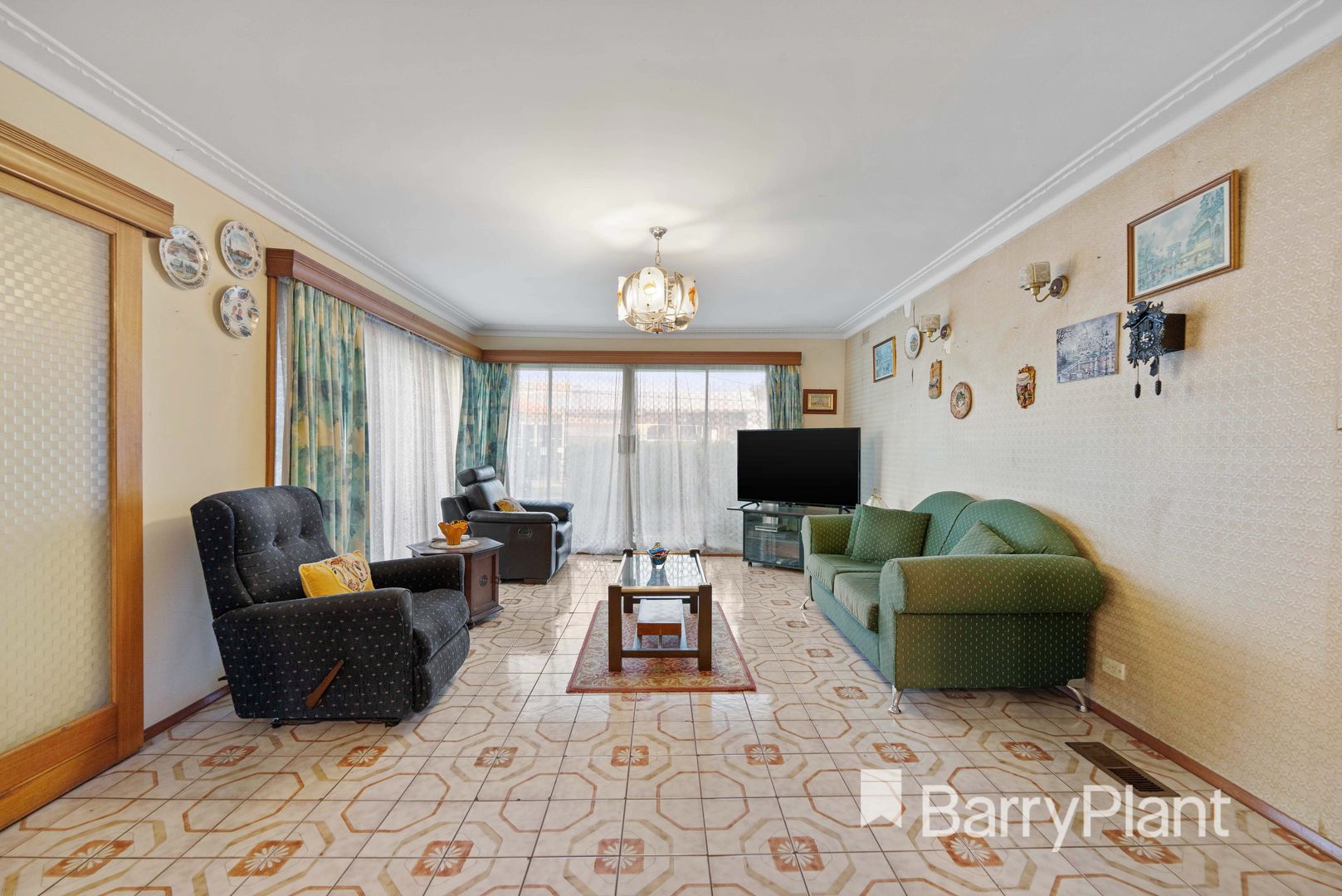 23 Chedgey Drive, St Albans VIC 3021, Image 2