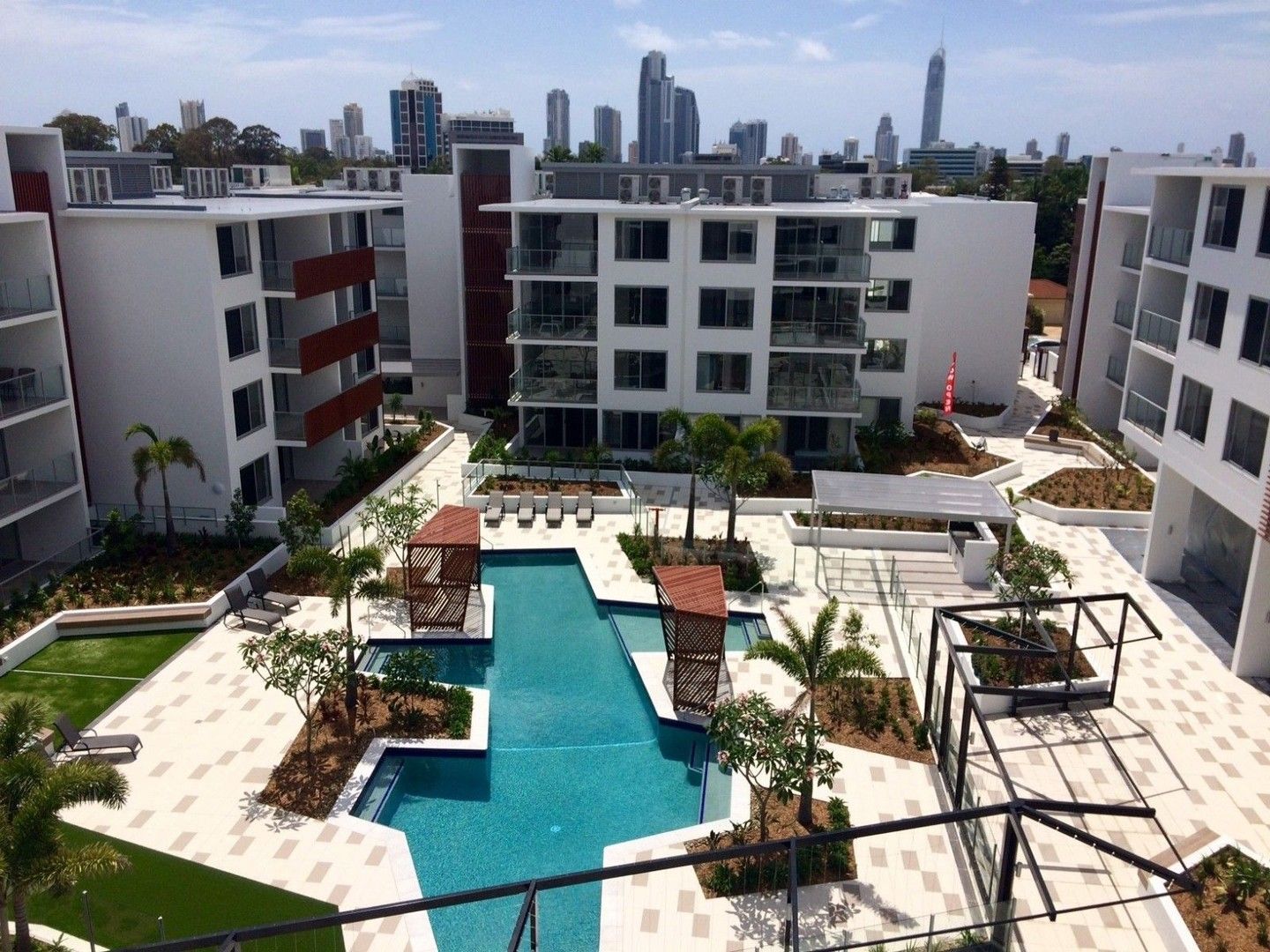 1 bedrooms Apartment / Unit / Flat in ID:21067659/8 Waterford Court BUNDALL QLD, 4217