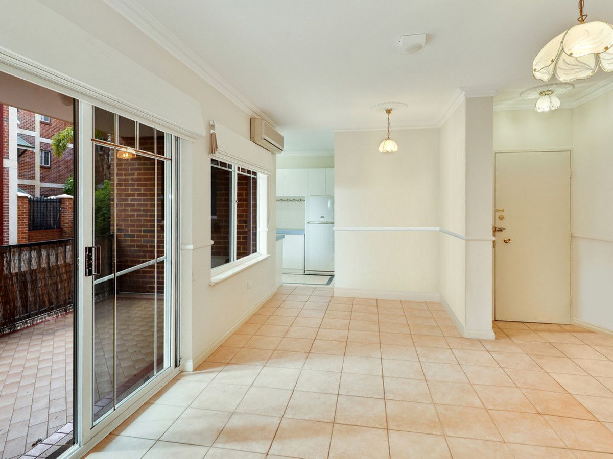 2 bedrooms Apartment / Unit / Flat in 5/49-53 Bronte Street EAST PERTH WA, 6004
