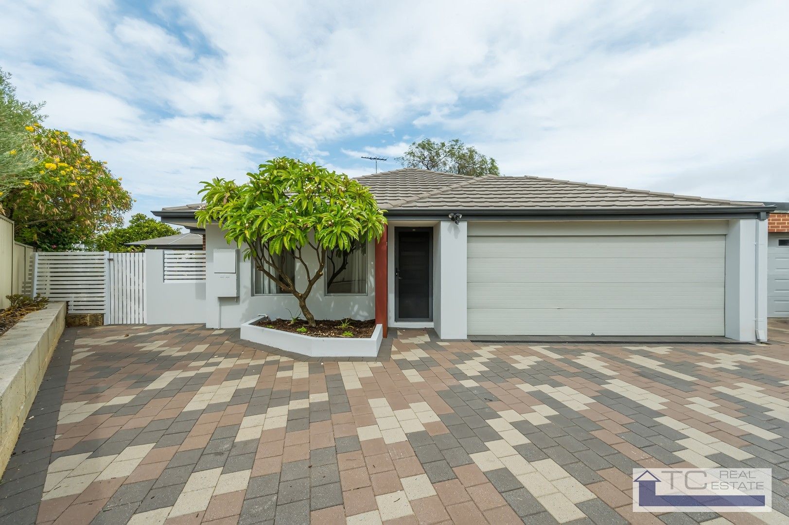 14A Denston Way, Girrawheen WA 6064, Image 0