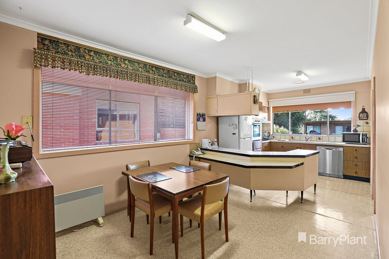 208 Mascoma Street, Strathmore VIC 3041, Image 2