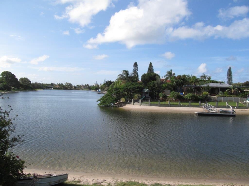 2 bedrooms Townhouse in 4/51 Karbunya Street MERMAID WATERS QLD, 4218