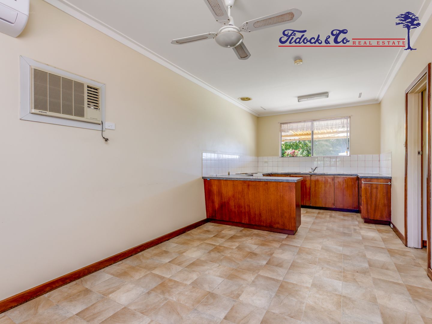 18 Slee Ave, Kelmscott WA 6111, Image 2