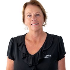 Michelle Hughes, Sales representative
