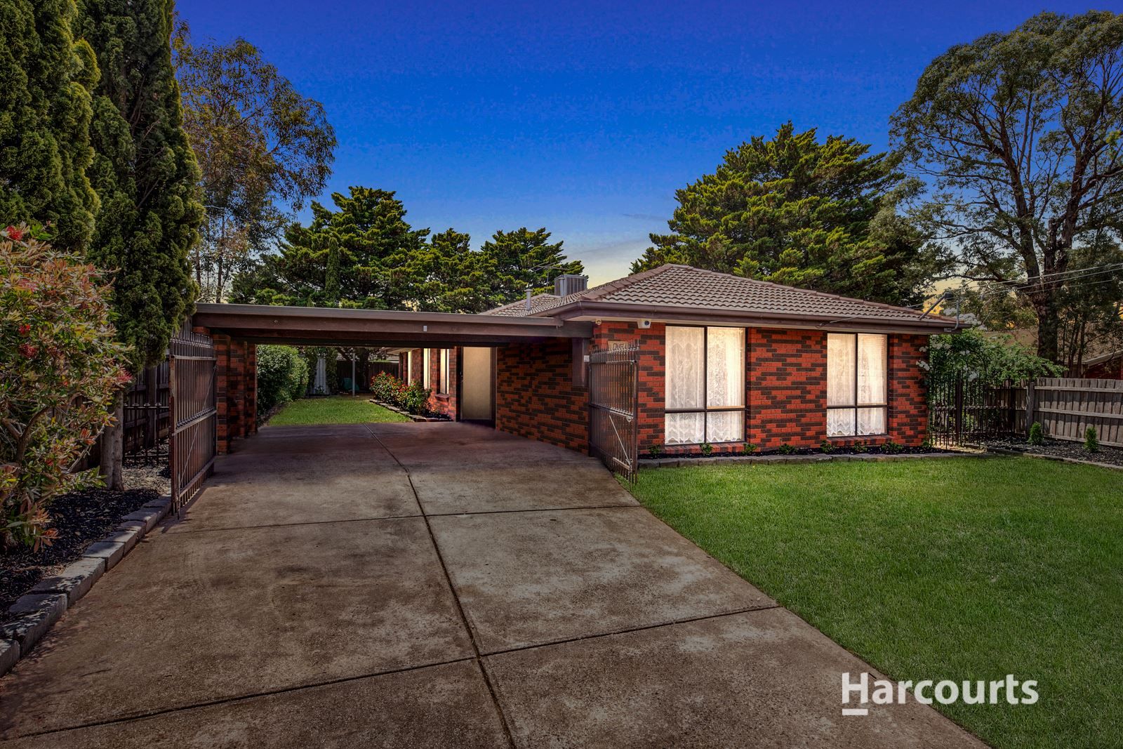 25 Carina Drive, Melton VIC 3337