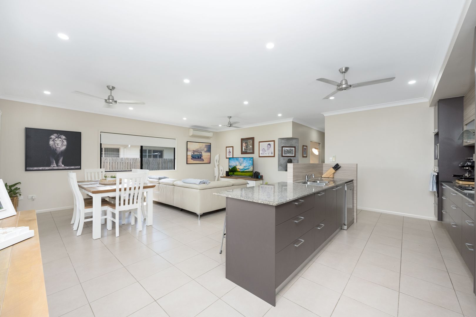 72 Marquise Circuit, Burdell QLD 4818, Image 2