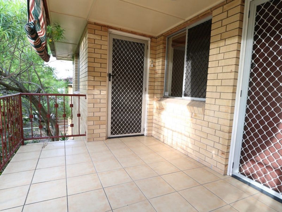 2 bedrooms Apartment / Unit / Flat in 1/5 Deighton Road DUTTON PARK QLD, 4102