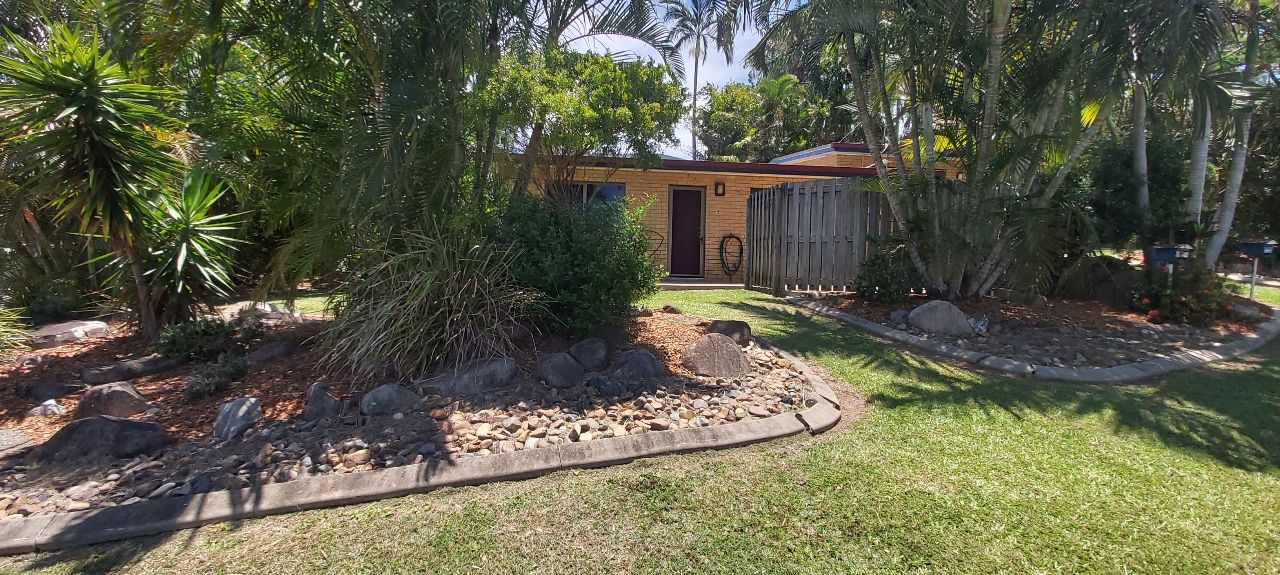 5 bedrooms Duplex in 64 Daniel Street MOUNT PLEASANT QLD, 4740