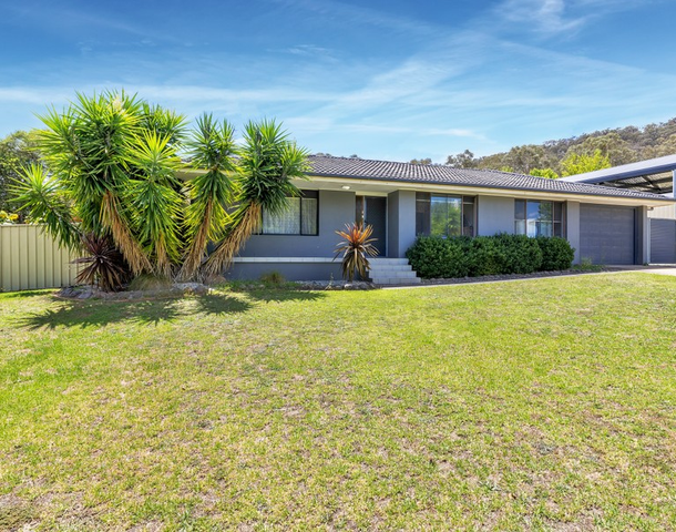 20 Darrambal Drive, Springdale Heights NSW 2641