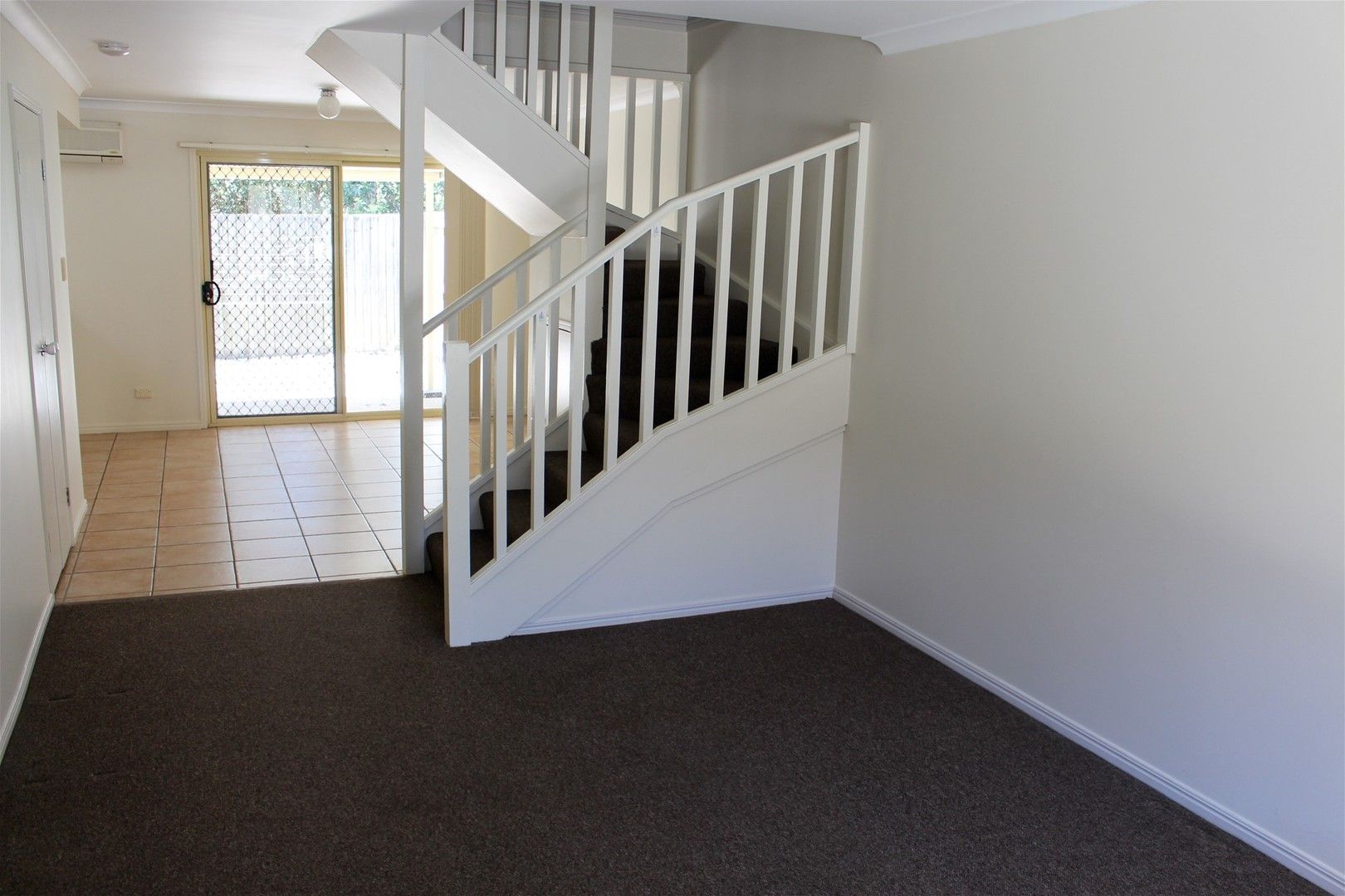 3 bedrooms Townhouse in 6 Samanthas Way SLACKS CREEK QLD, 4127