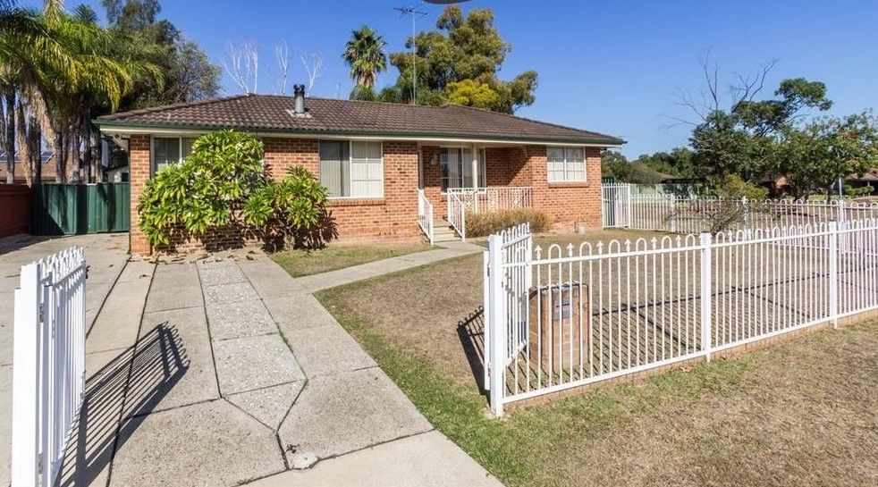 18 Lilley Street, St Clair NSW 2759, Image 0