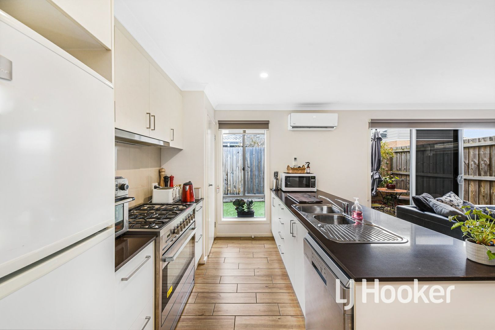 8 Nemo Street, Pakenham VIC 3810, Image 1