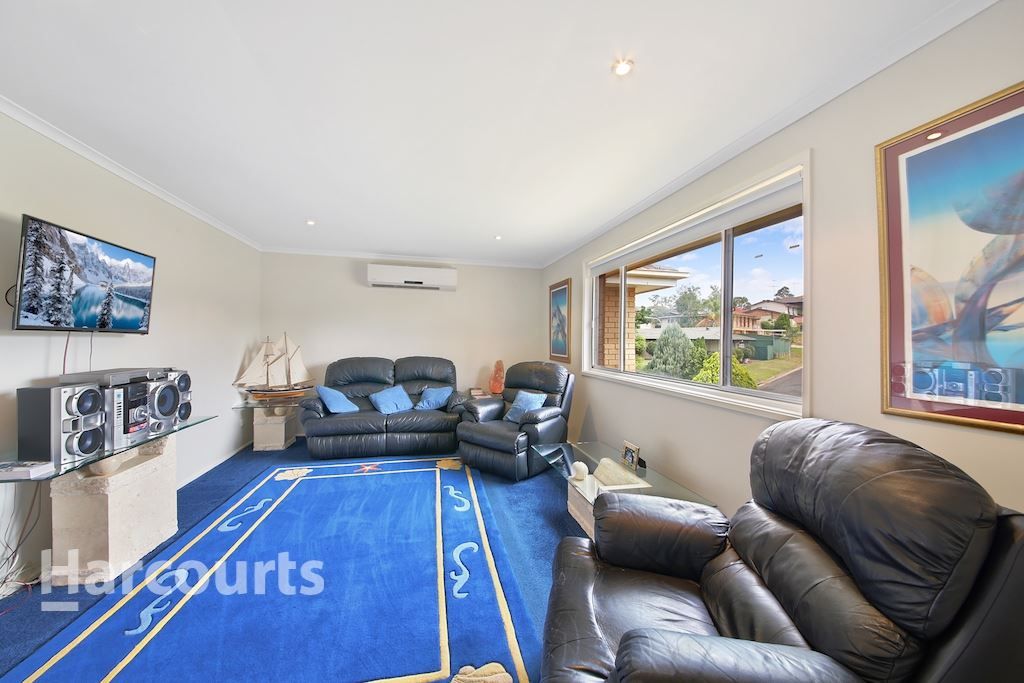 14 Bimbadeen Avenue, Bradbury NSW 2560, Image 1