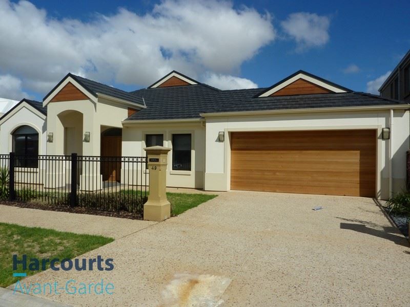 49 Shoalhaven Circuit, Mawson Lake Property History & Address