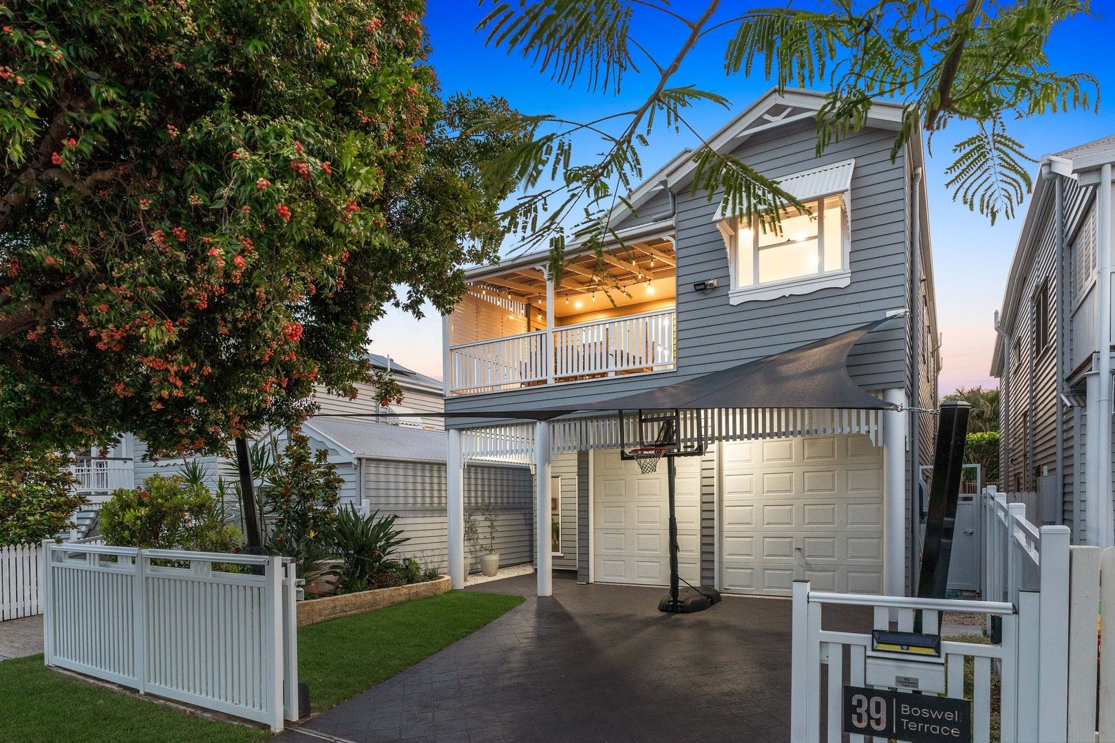 4 bedrooms House in 39 Boswell Terrace WYNNUM QLD, 4178