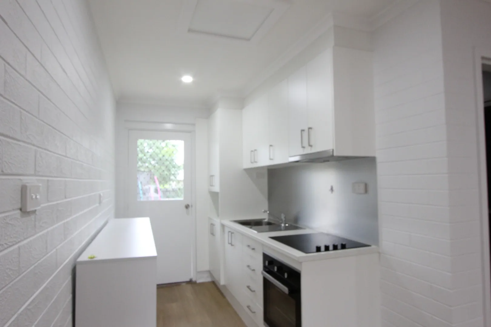 Modern and Affordable Property in Prime Location - A Must-See! - Widok 3