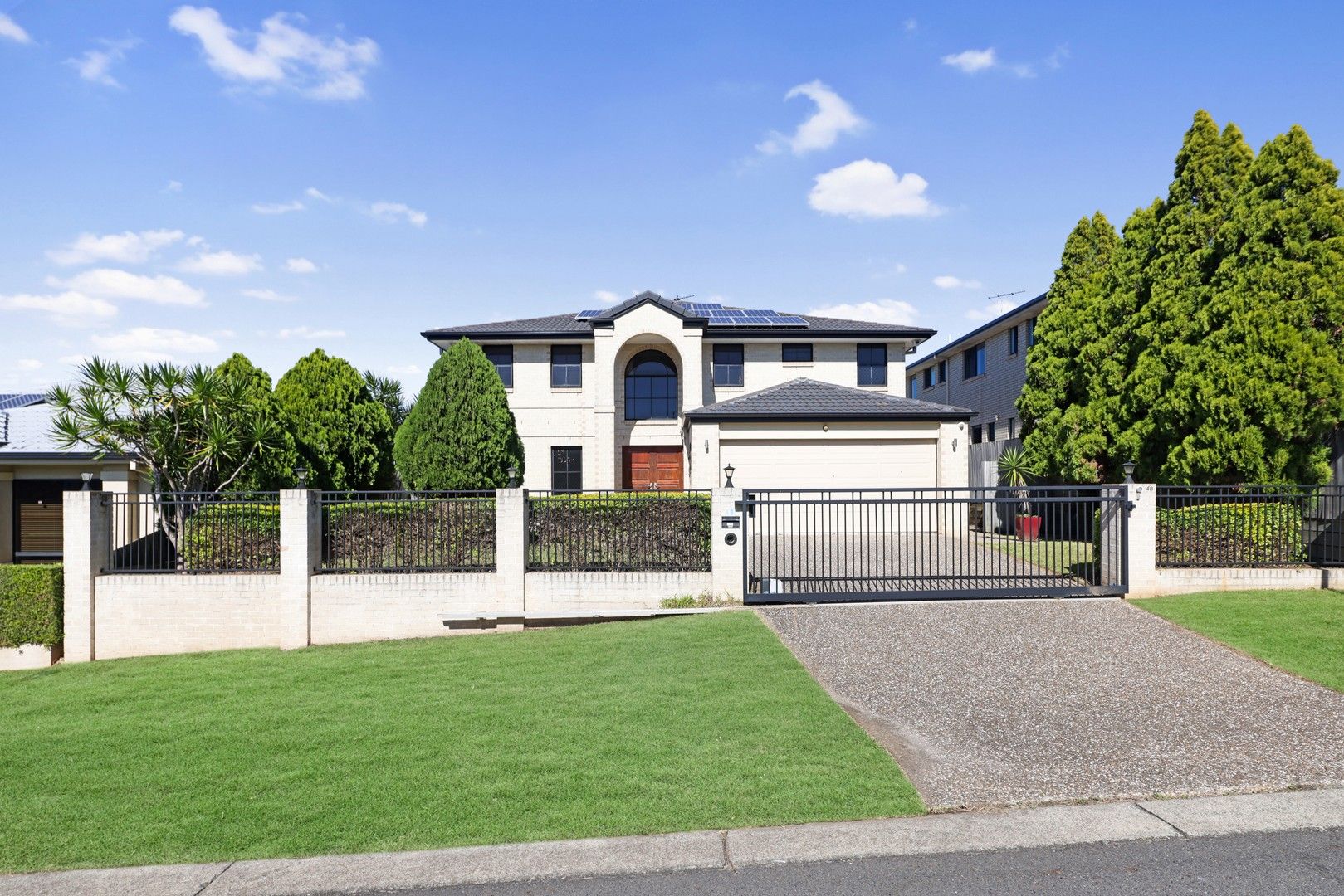 5 bedrooms House in 48 Caribbea Street EIGHT MILE PLAINS QLD, 4113