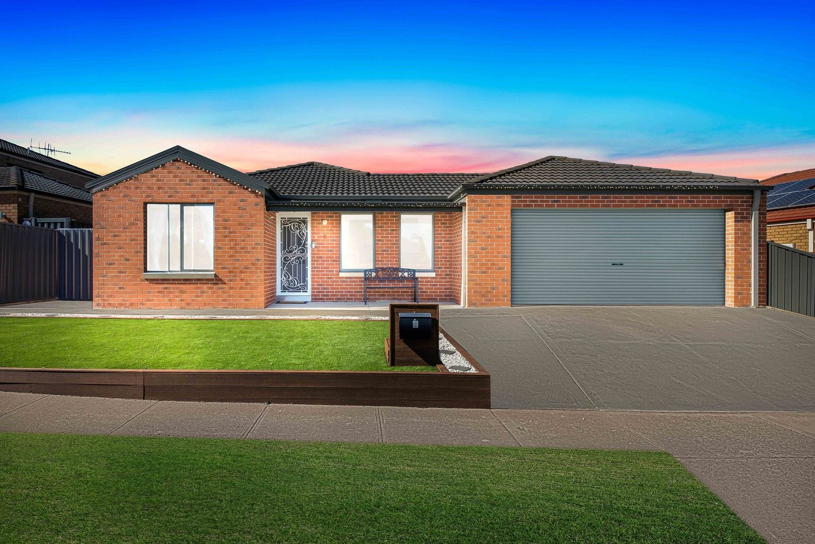 3 bedrooms House in 6 Murrumbidgee Street MANOR LAKES VIC, 3024