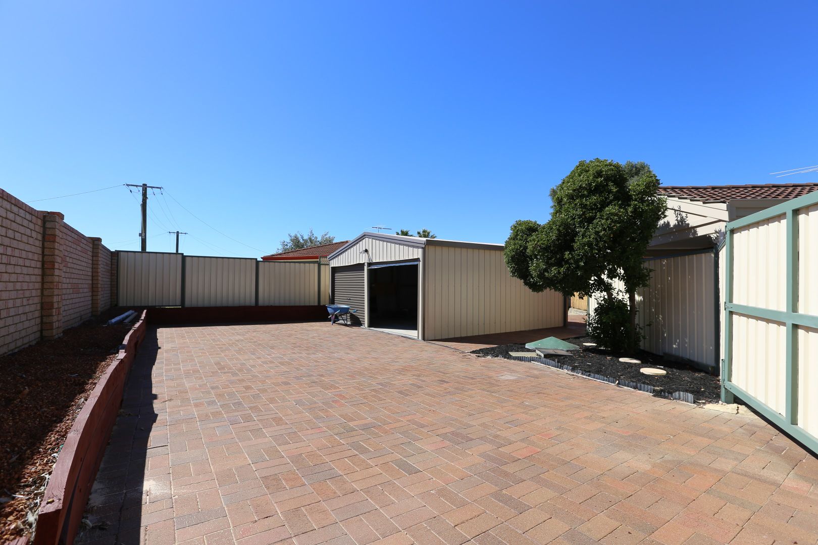 14 Tanby Place, Cooloongup WA 6168, Image 2