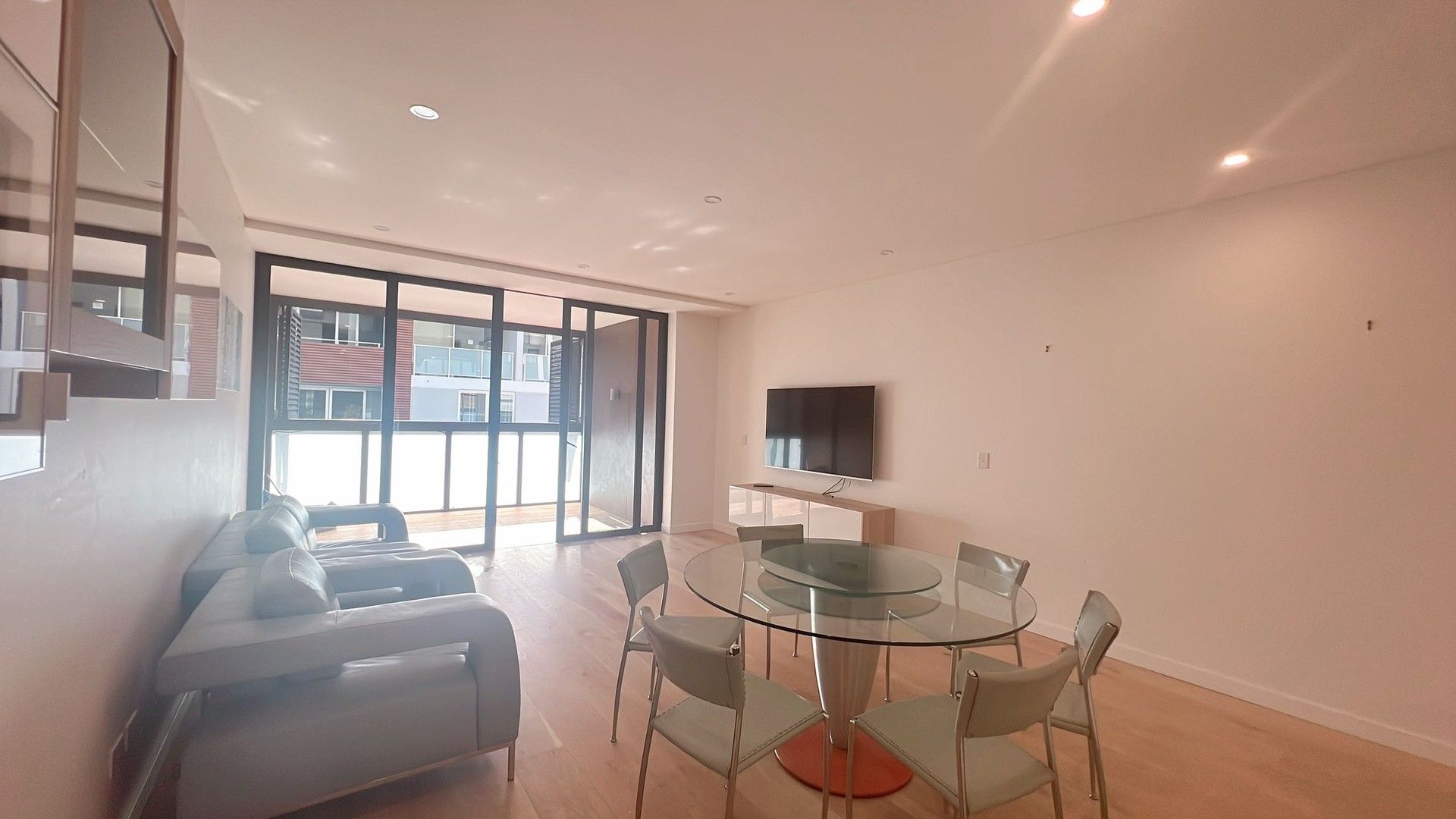 2 bedrooms Apartment / Unit / Flat in 108/140 Military Rd NEUTRAL BAY NSW, 2089