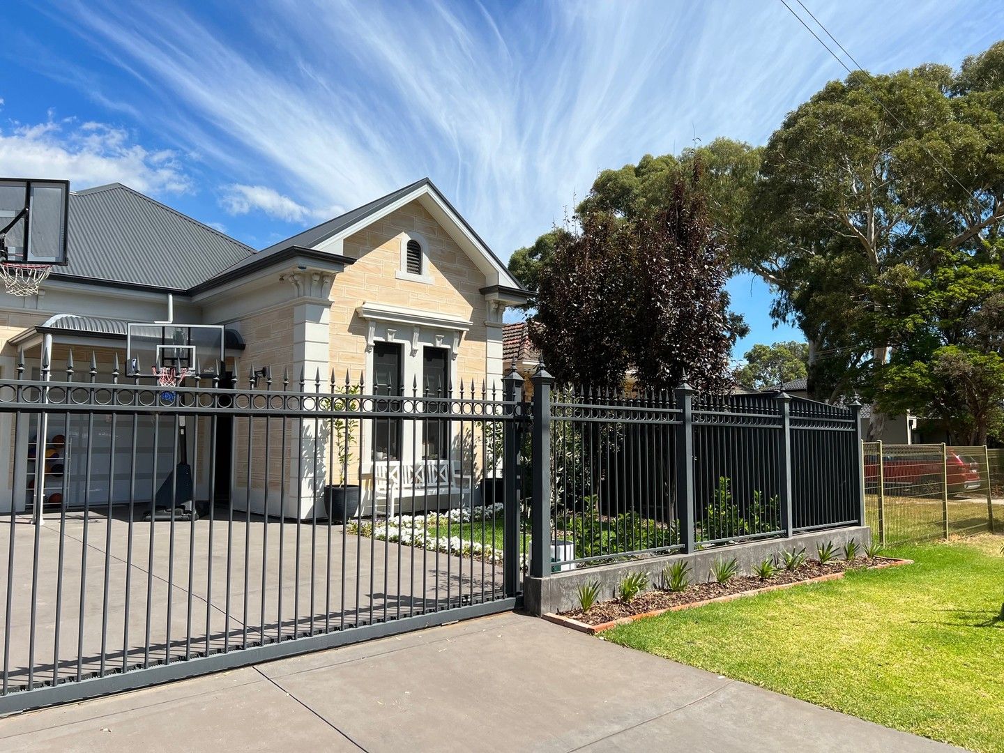 5 bedrooms House in 18 Milton Avenue TRANMERE SA, 5073