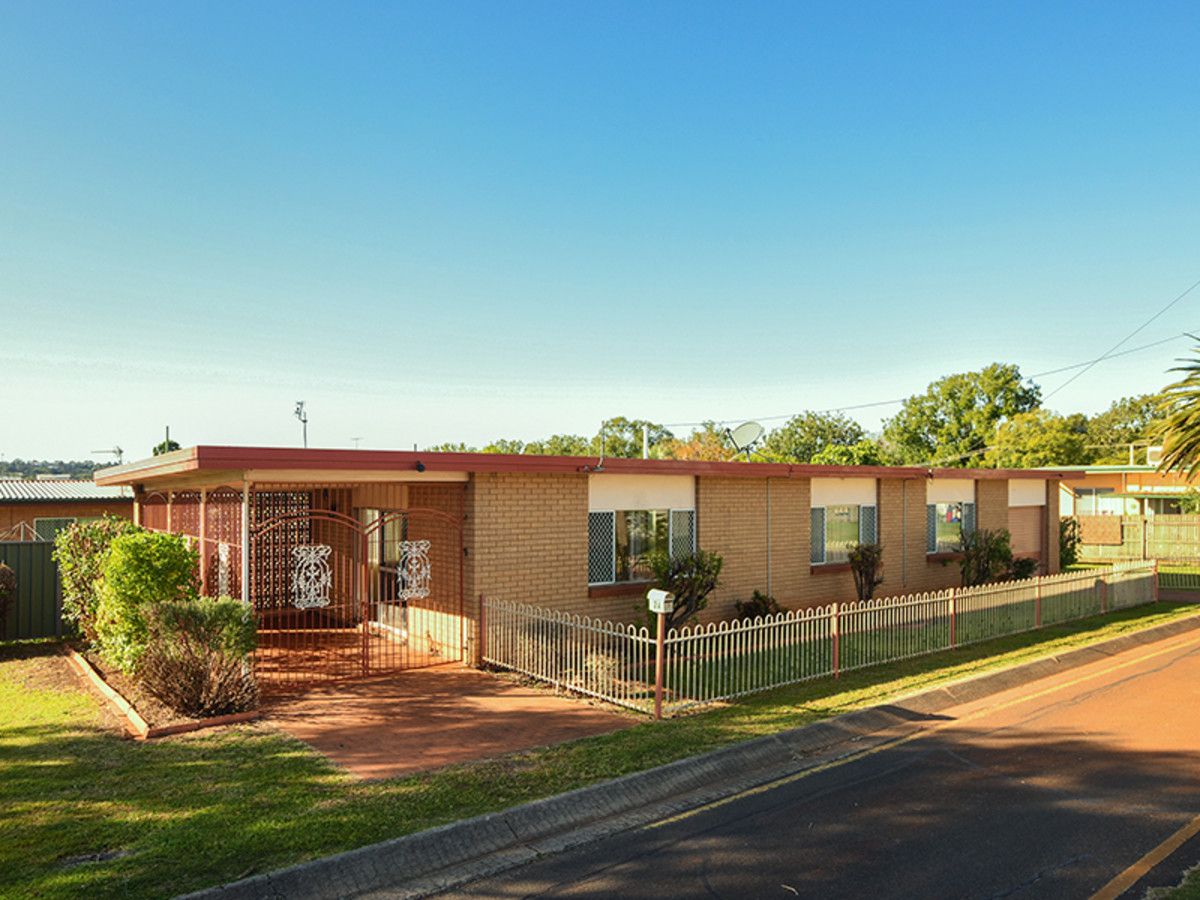 2 bedrooms House in 2a Park Lane TOOWOOMBA CITY QLD, 4350