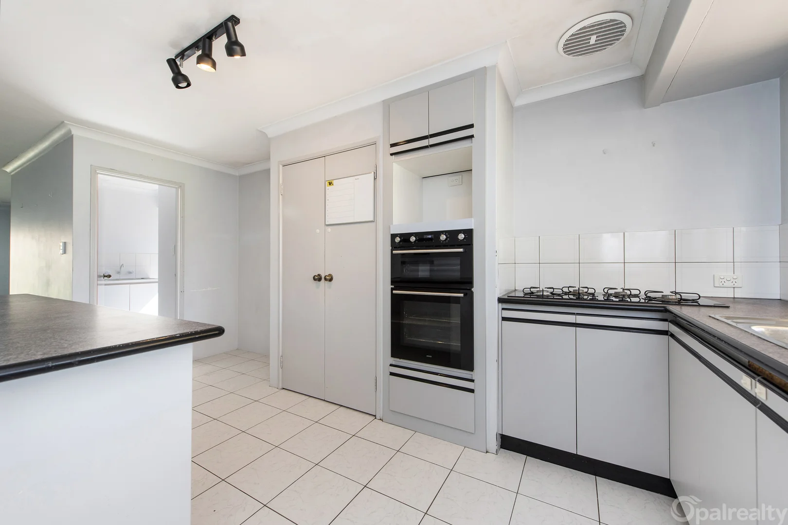 Additional image 13 of 24 Ledger Street, Warnbro WA 6169