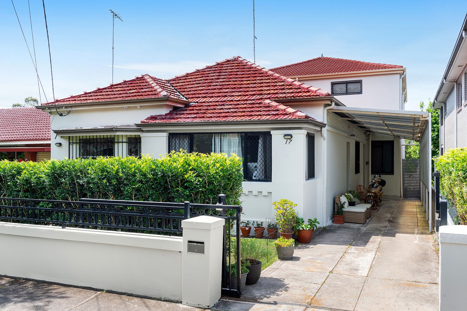 7 bedrooms House in 17 Gornall Avenue EARLWOOD NSW, 2206