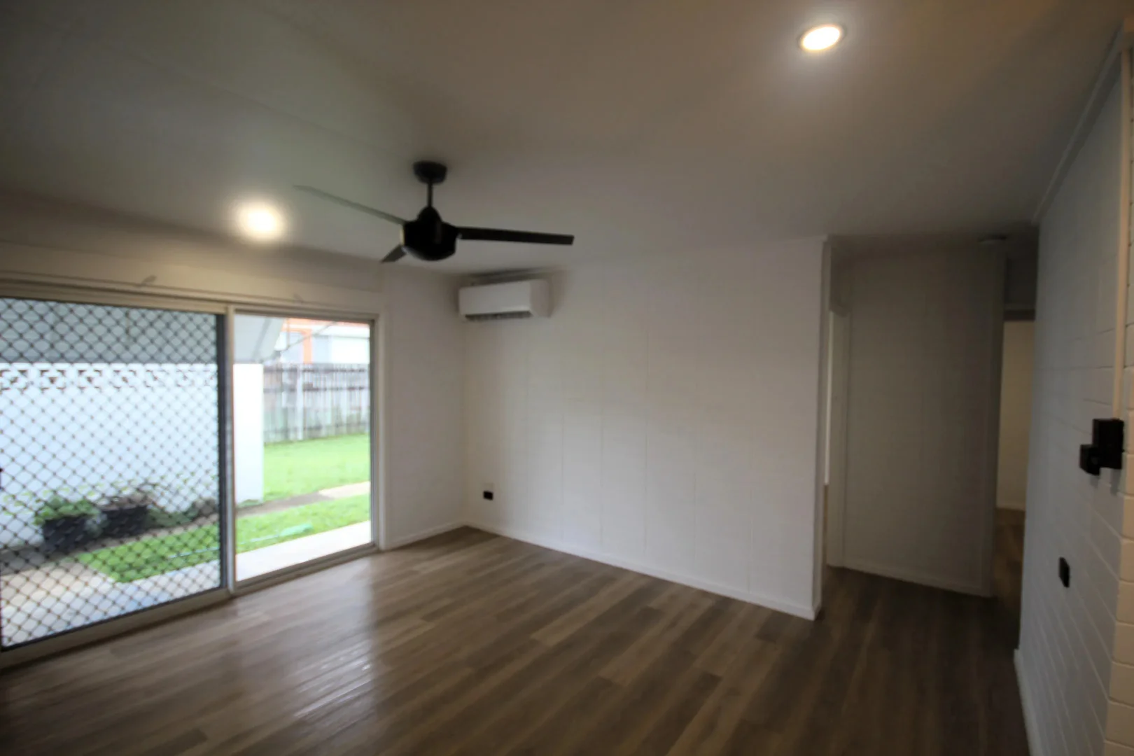 Additional image 2 of 4/33 Surrey Street, Hyde Park QLD 4812