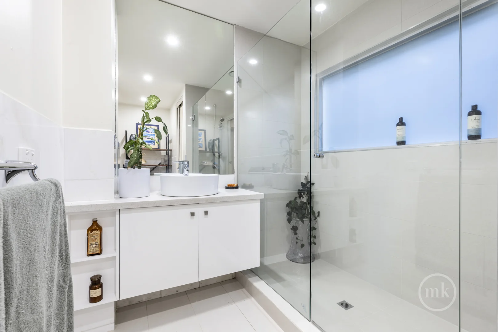 Additional image 8 of 2/40 Banks Road, Eltham North VIC 3095