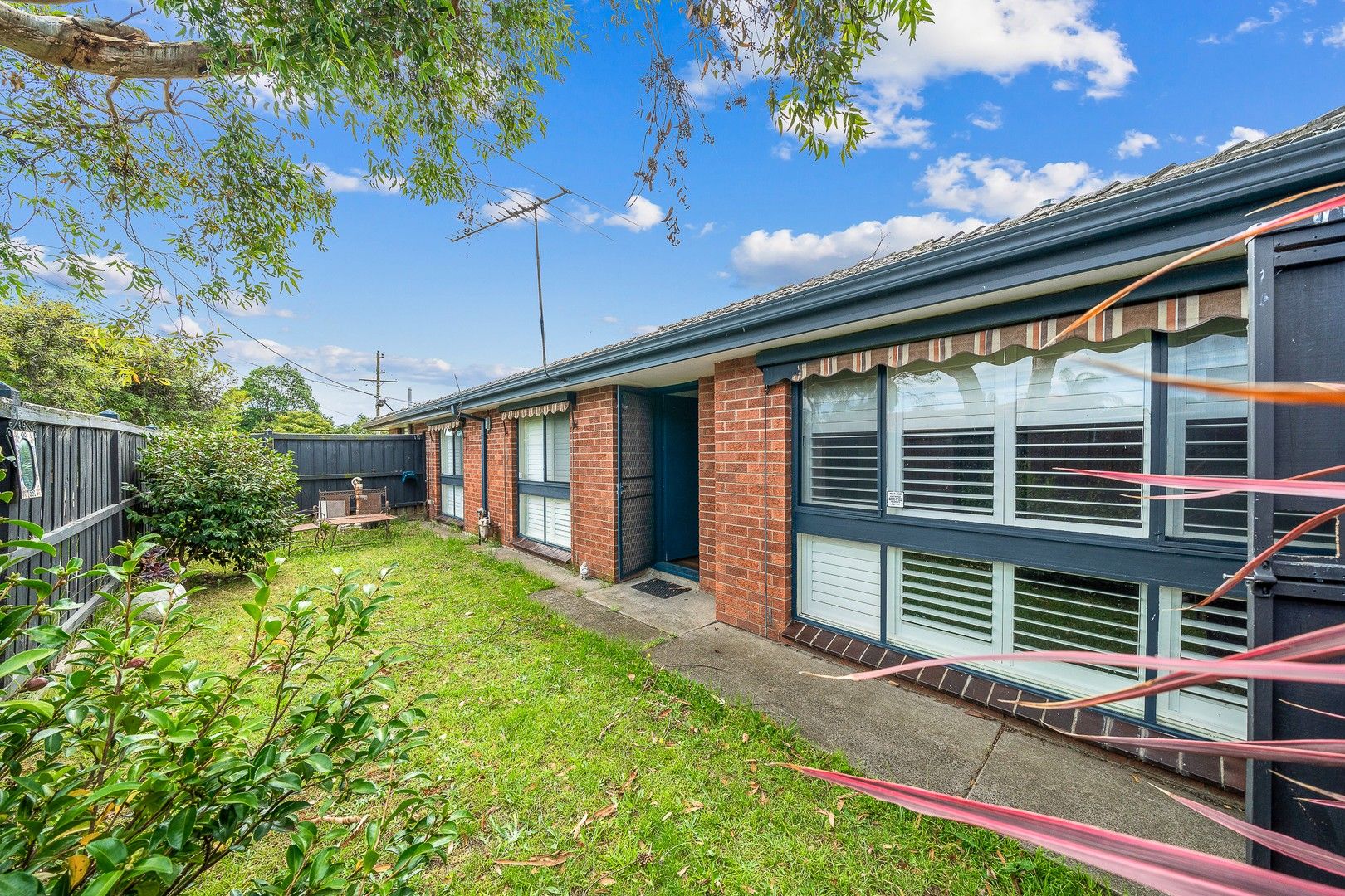 2 bedrooms Apartment / Unit / Flat in 2/28 Latrobe Street CRANBOURNE VIC, 3977