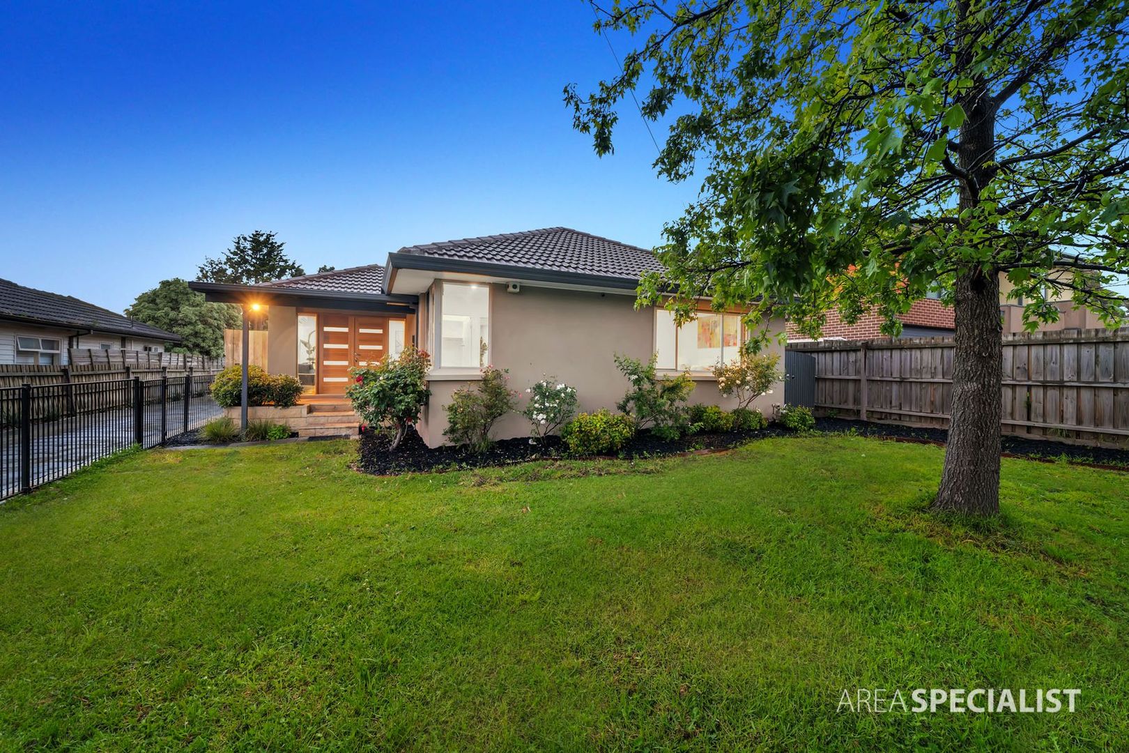 1/16 Bride Avenue, Hampton Park VIC 3976, Image 1