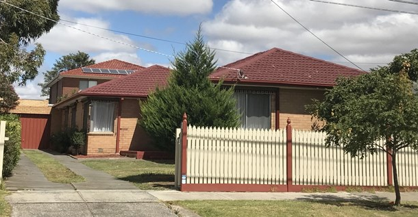 19 Taylor Drive, Gladstone Park VIC 3043