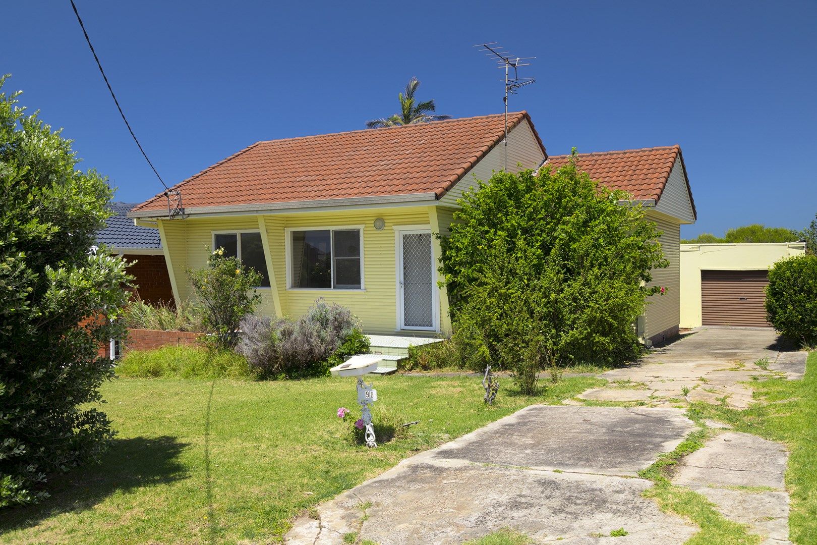 98 Attunga Avenue, Kiama Heights NSW 2533, Image 0