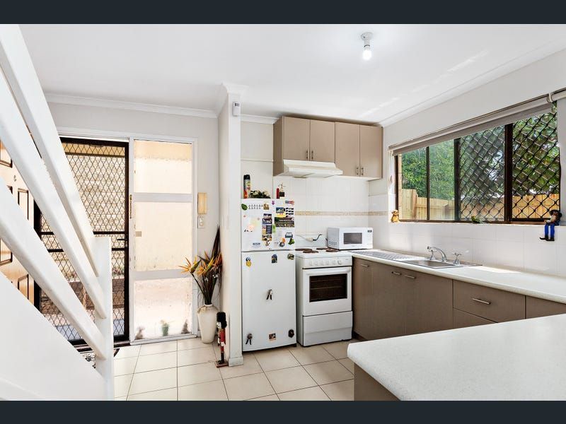 6/60 Railway Street, Booval QLD 4304, Image 2