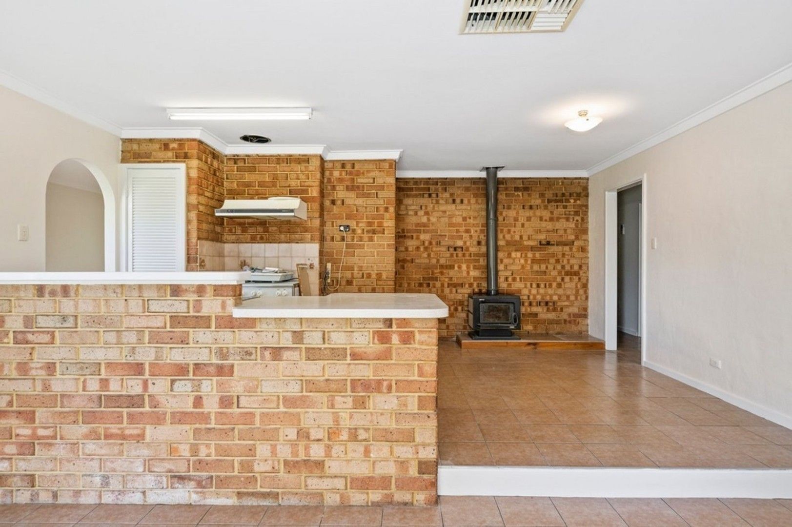 4 bedrooms House in 8 Atherton Close GREENFIELDS WA, 6210